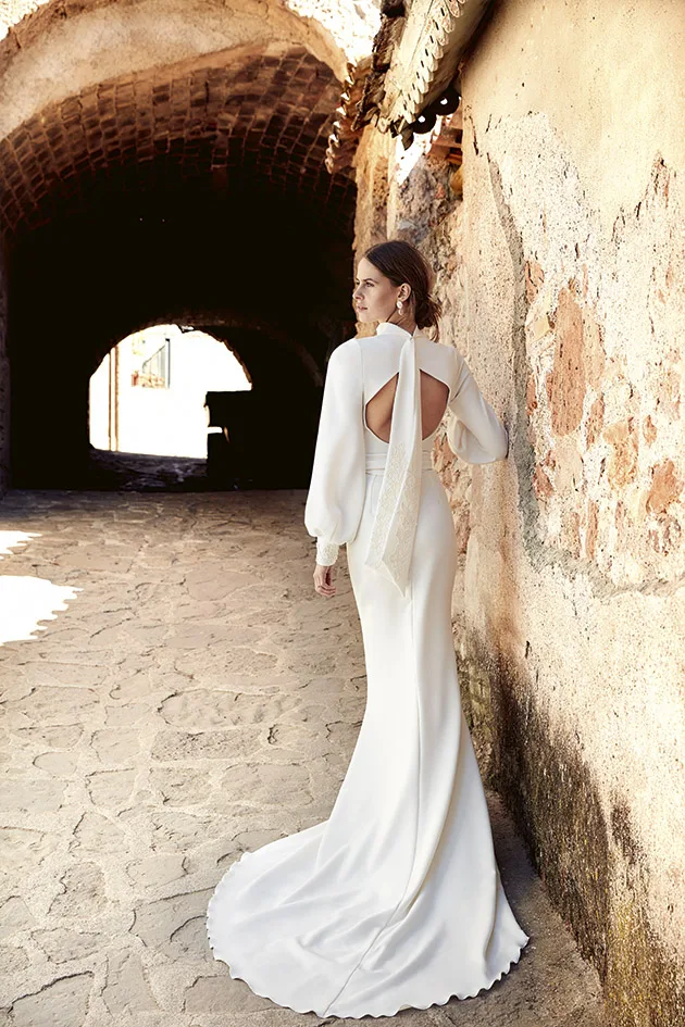 Vestidos de novia de manga larga: Lisos y minimalistas